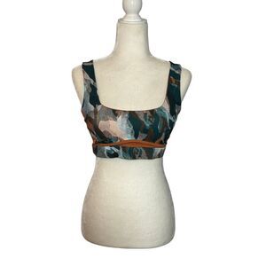 NWT Fabletics Gabriella swimsuit bra - M